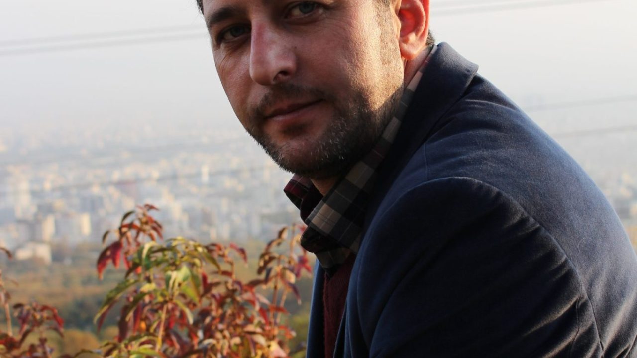 احمد اخوان عطار؛ دکتر روانشناس کودک و نوجوان احمد اخوان عطار؛ دکتر روانشناس کودک و نوجوان