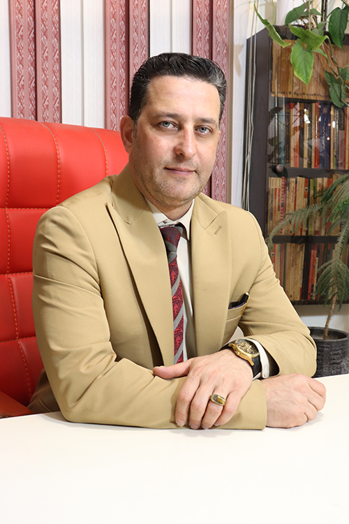 بازی درمانی, روانشناسی کودک, بازی‌های آزاد, بازی‌های هدایت‌شده, بازی‌های گروهی, بازی‌های فردی, بازی‌های حسی, بازی‌های نمایشی, بازی‌های تقلیدی, ایفای نقش, داستان‌سرایی, تصویرسازی, هنر درمانی, بازی درمانی شناختی-رفتاری, ابراز احساسات, تنظیم هیجان, مهارت‌های اجتماعی, خلاقیت, ارتباط غیرکلامی, تکنیک‌های بازی درمانی, مداخلات بازی درمانی, دکتر احمد اخوان عطار, دکتر سایناز مودت, مرکز بازی درمانی مهر, بازی درمانگر, بازی درمانی شرق تهران,
